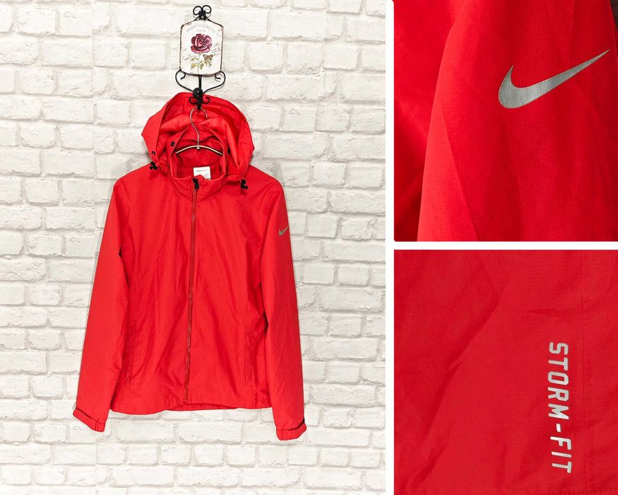 NIKE Storm fit Оригинално дамско червено яке с качулка размер S