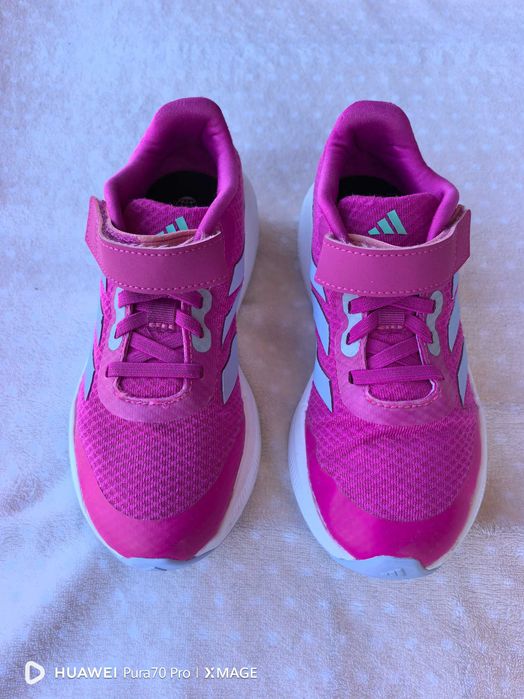 Детски маратонки Adidas за момиче.,като нови номер 32 стелка 19.5см