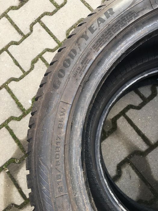 Cauciucuri iarna 215 50 17