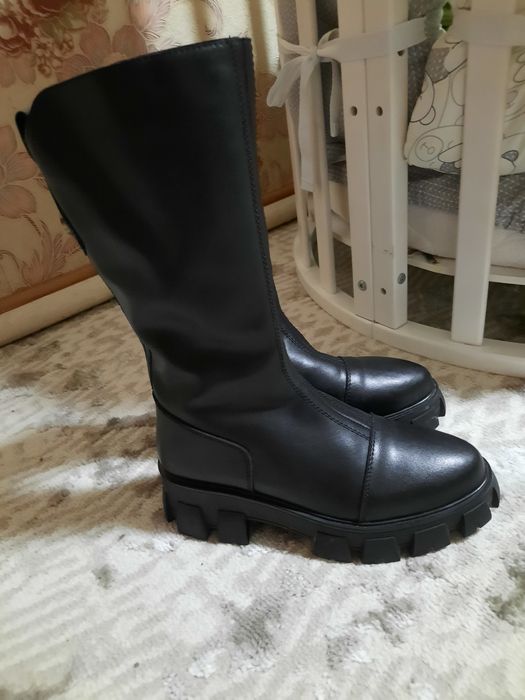 Продаётся ботинки сапоги, натуралка  зима
