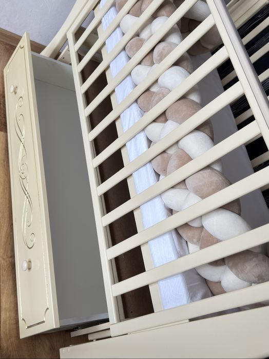 Продам новую кроватку