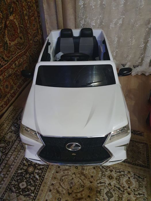Продам детскую машинку
