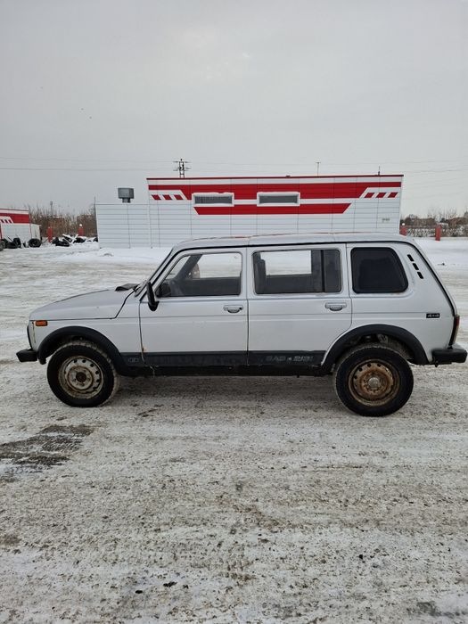 Продам ниву 21214