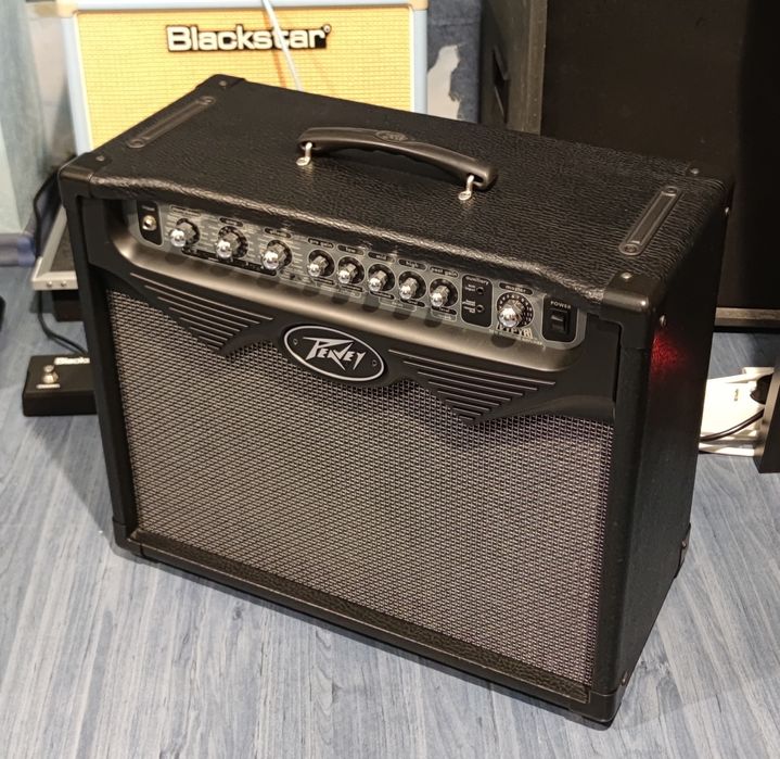 Моделиращ комбоусилвател за китара Peavey Vypyr MkI 30W 12"