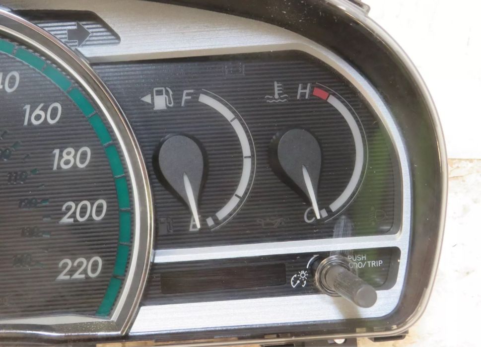 Toyota venza щиток панель приборов европеец