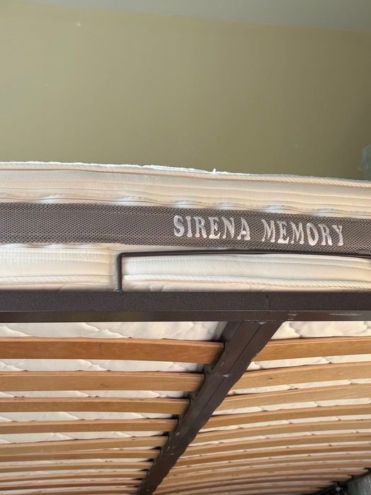 Двуспално легло с матрак Sirena Memory