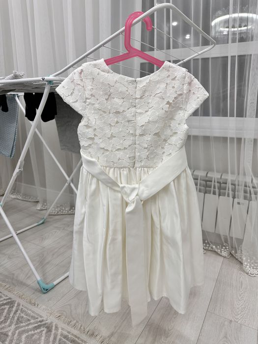 Продам платье для девочки