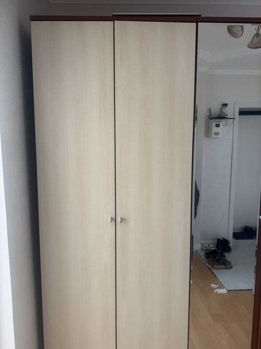 Продам шкаф 2 штуки