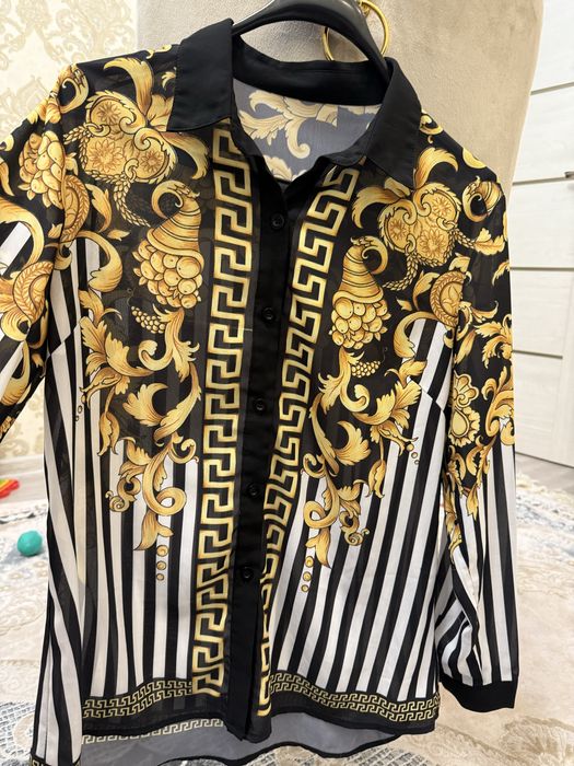 Рубашки разные отличного качества