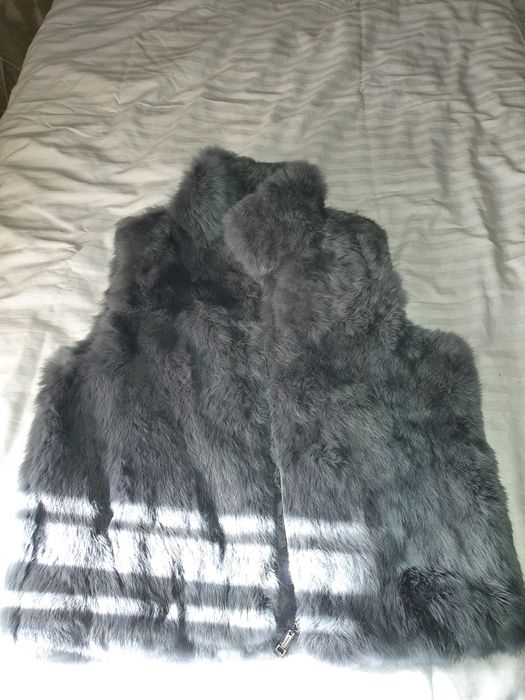 Vesta blana naturala de iepure