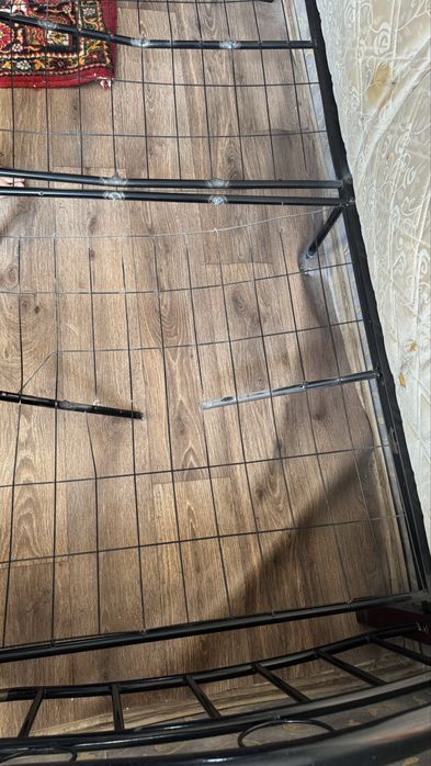 Кровать с матрасом