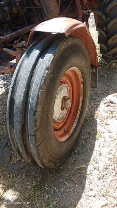 Трактор ХТЗ-25 с с агрегатом