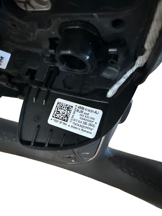 Volan Audi A4 B9 2016+ - > 4M8419091Aj