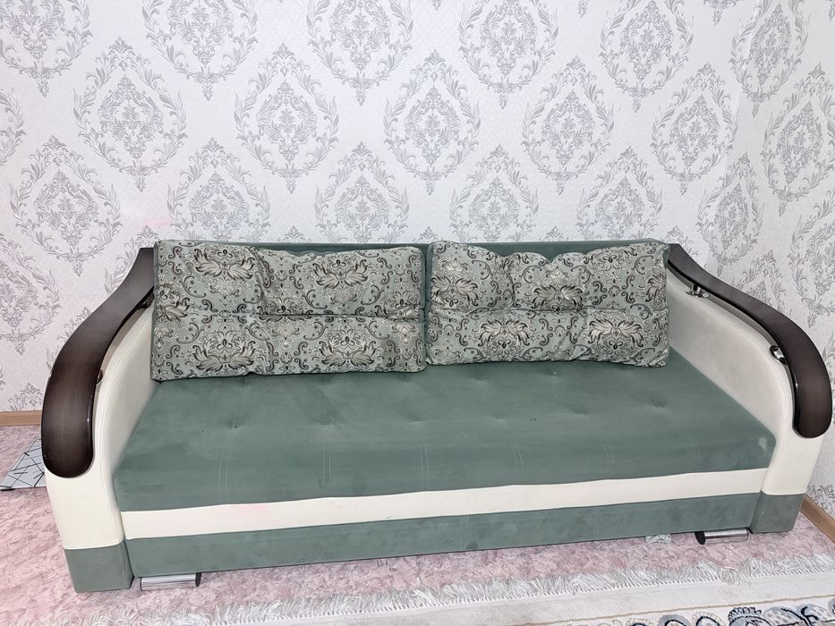 Диван в в хорошем состоянии