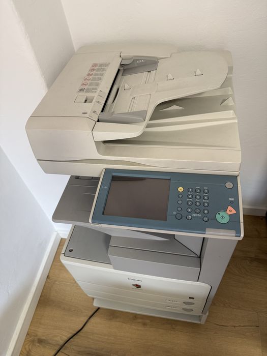Imprimantă multifuncțională Canon IR3225N