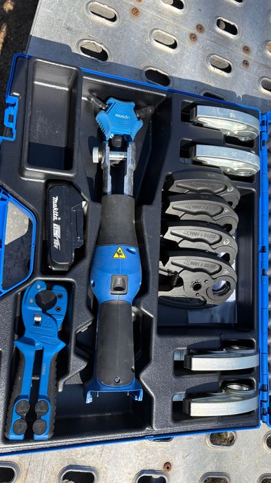 Uponor Mini 2  машина за пресоване