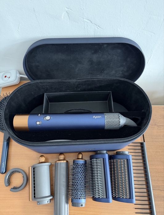 Продам Дайсон покупал девушке расстались