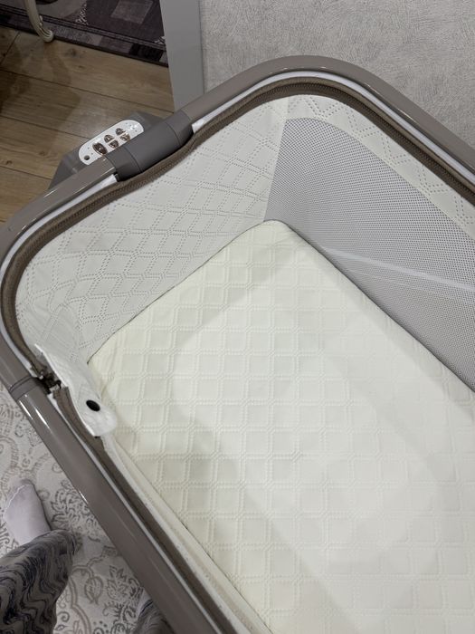 электронный манеж-люлка