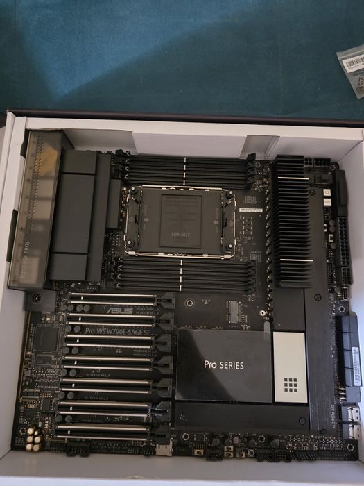 Asus WS W790e-Sage SE