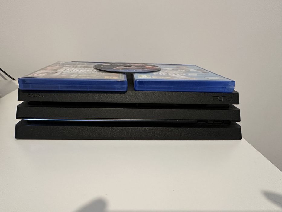 PlayStation 4 pro 1TB