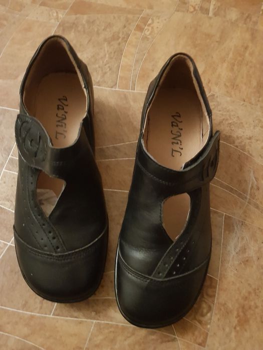 Продам туфли женские