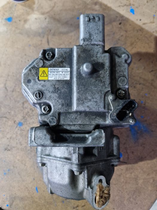 Compresor AC Toyota Auris Hybrid 1.8 2013 cod 042200-0422