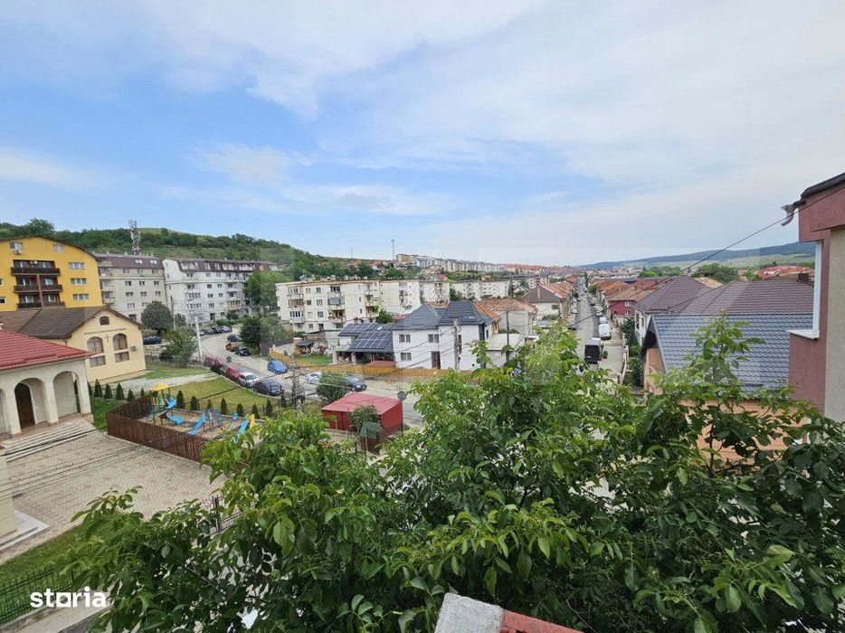 Apartament de 2 camere decomandat, 49mp etaj intermediar zona Baciu