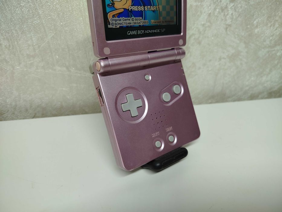 Nintendo Game Boy Advance SP