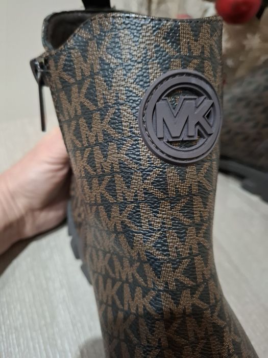 Нови оригинални дамски боти