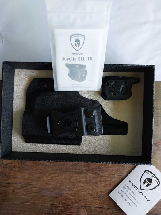 Комбиниран лазарен прицел (зелен) с фенер.