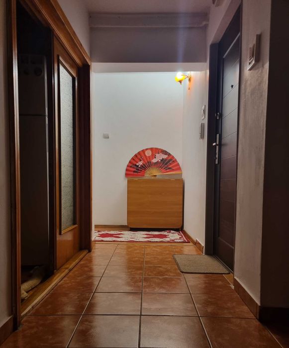 PF, Apartament 3 camere, et. 4/5, cu Acces Parcare, Nord Rm. Valcea