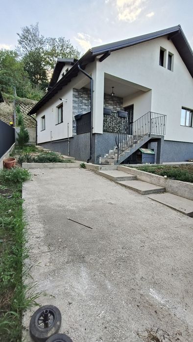 Casa de închiriat în HEMEIUȘ