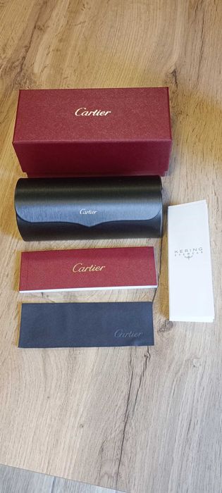Cutie XL Ochelari de Soare Cartier , autentica , pre-owned