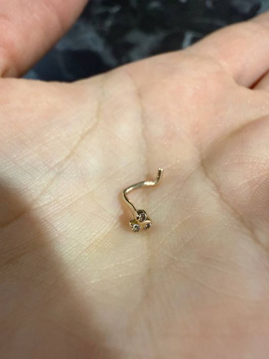 Tilla burun uchun sirģa