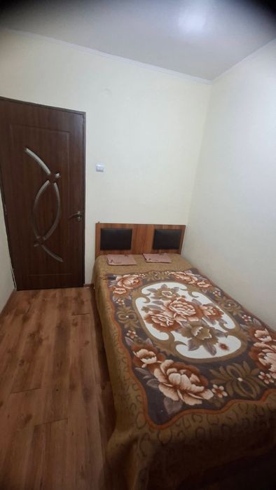 Camera de închiriat