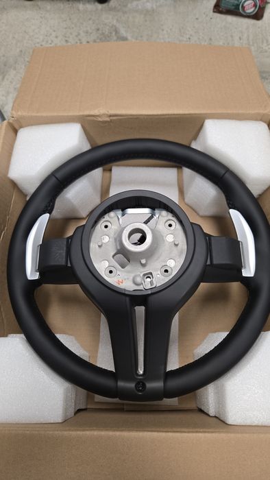 Volan BMW M Sport cu padele + Distronic + comenzi +Vibrații – NOU