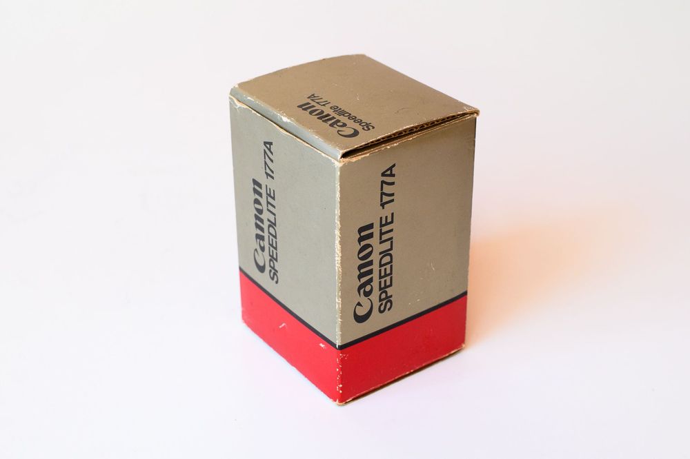 Bliț/Flash Canon Speedlite 177A pentru Canon AE-1 A-1 cu husă de piele în cutie originală