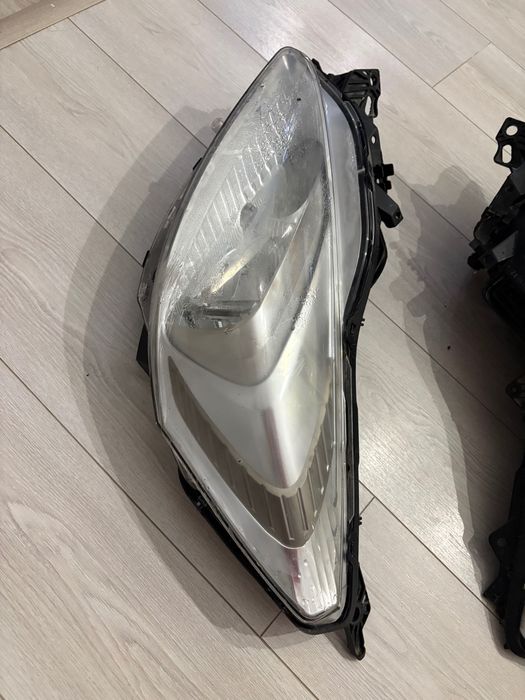 Faruri originale Peugeot 508 hibrid 2012