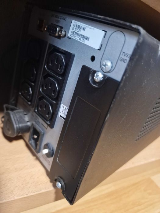 UPS APC 750va UNDA SINUS ideal pt stabilizare ups sau centrale termice