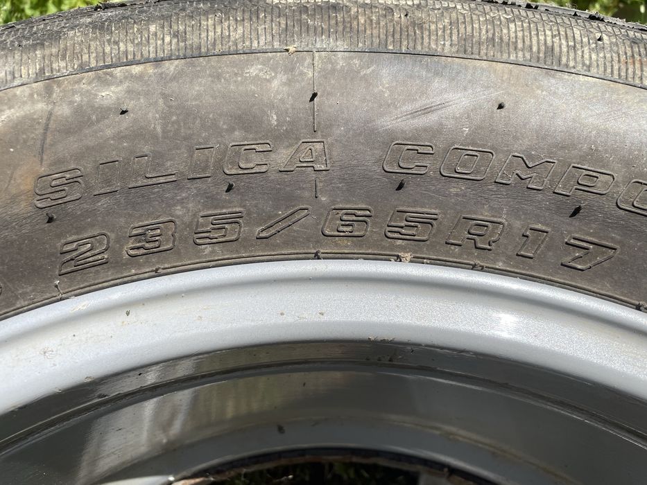 Гуми с джанти 17 5х114.3