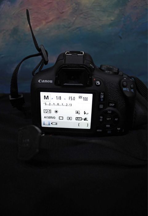 Canon 2000D+ 18-55mm в идеальном состоянии