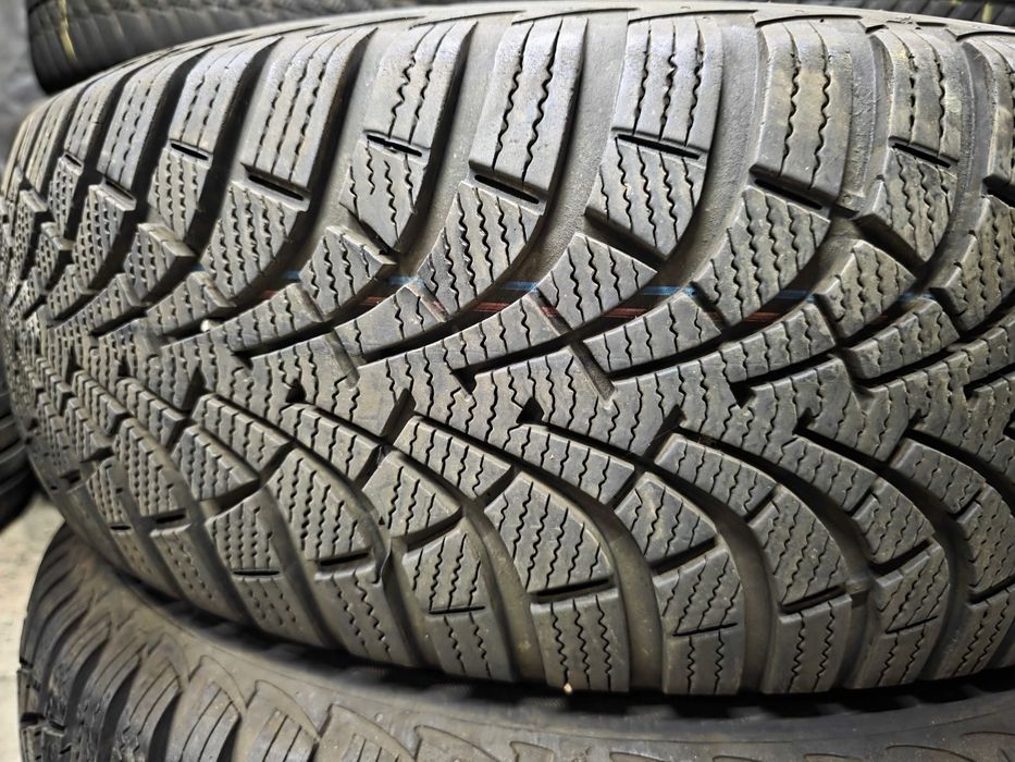 2бр Зимни гуми 205 60 16 - Goodyear