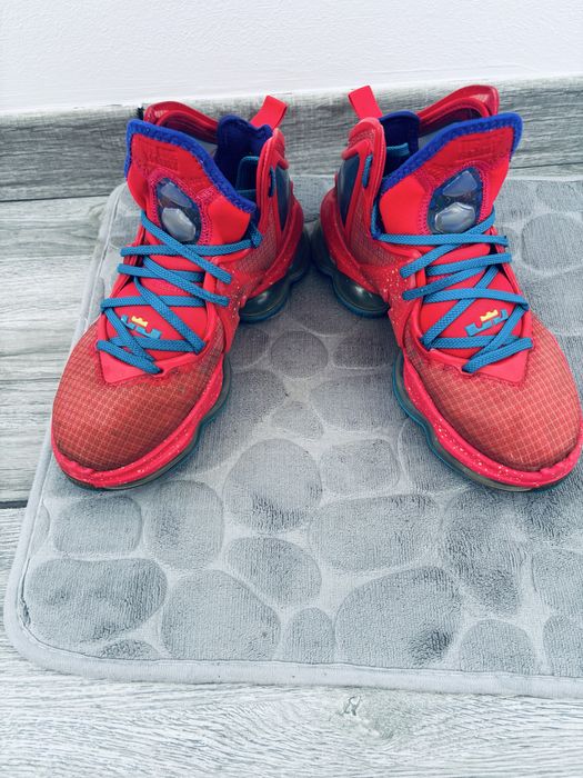 Nike Lebron XIX 19