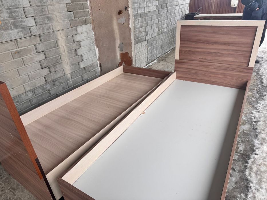 Две подростковые кровати