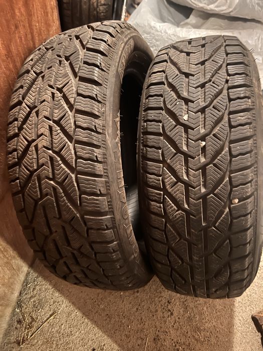 De vanzare 3 seturi anvelope !