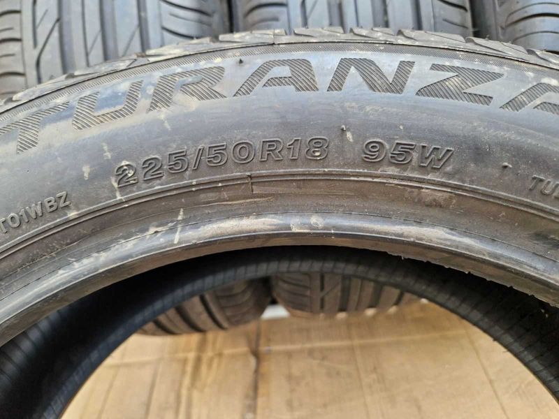 4 Bridgestone R18 225/50
летни гуми Runflat 
DOT4118
