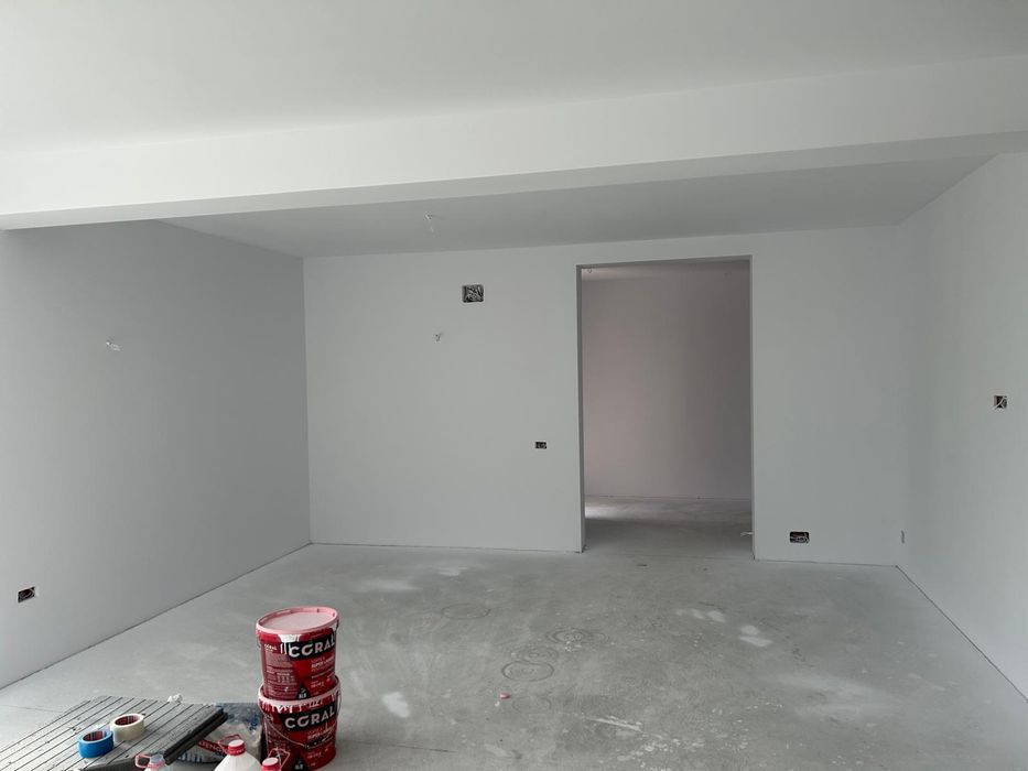 Execut finisaje interioare și exterioare
