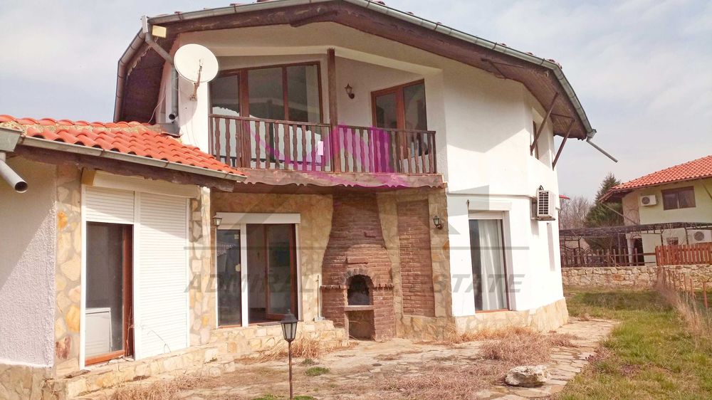 Дава се под наем Къща в с. Осеново, Област Варна - 160 кв.м за 741 € - Снимка #9