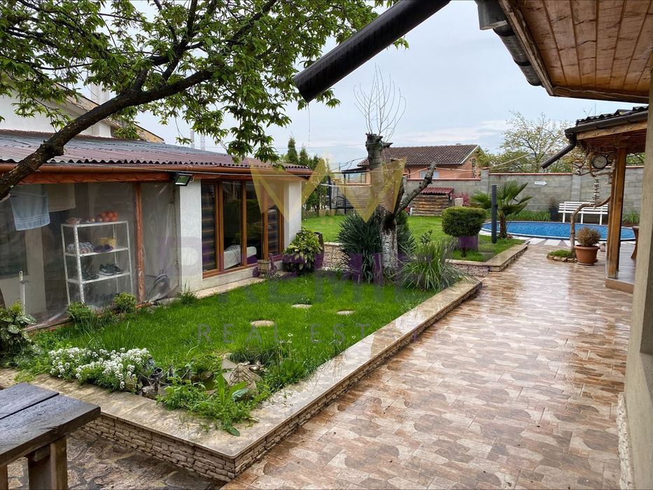 Продава се Къща в с. Езерово, Област Варна - 110 кв.м за 1500 €/кв.м - Снимка #1