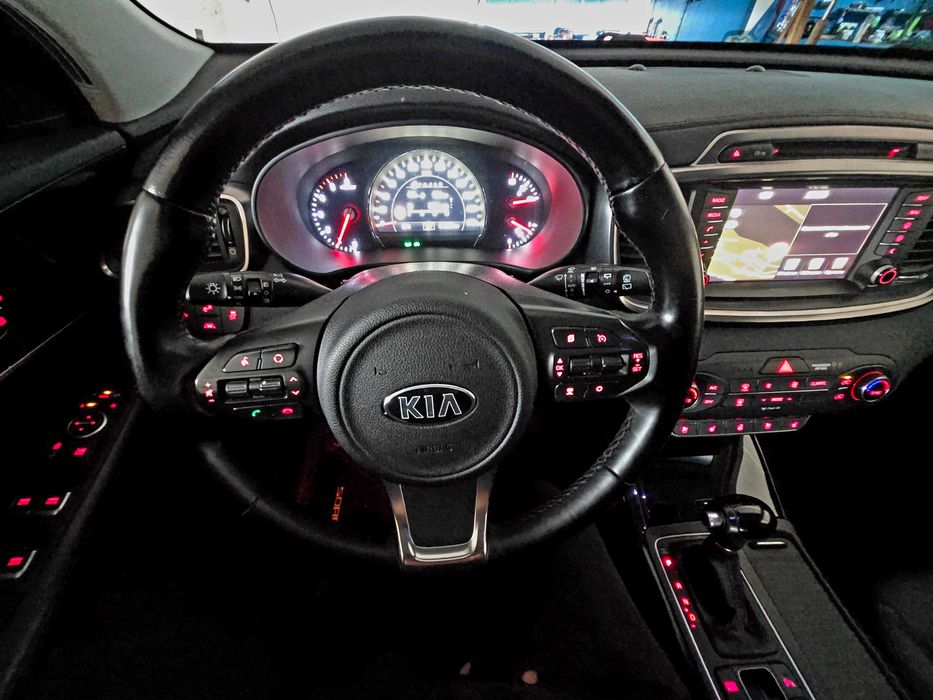 Kia sorento 4x4 full option